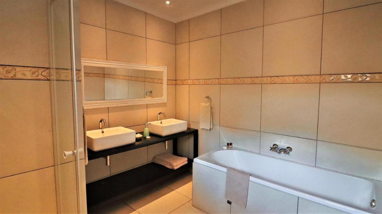 Guest House Mamma Mia Mbombela Екстериор снимка